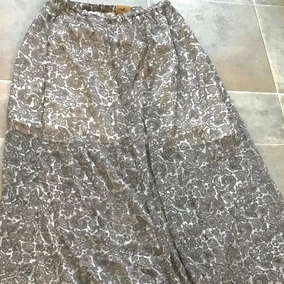 Hollister floral maxi skirt - Picture 1 of 7